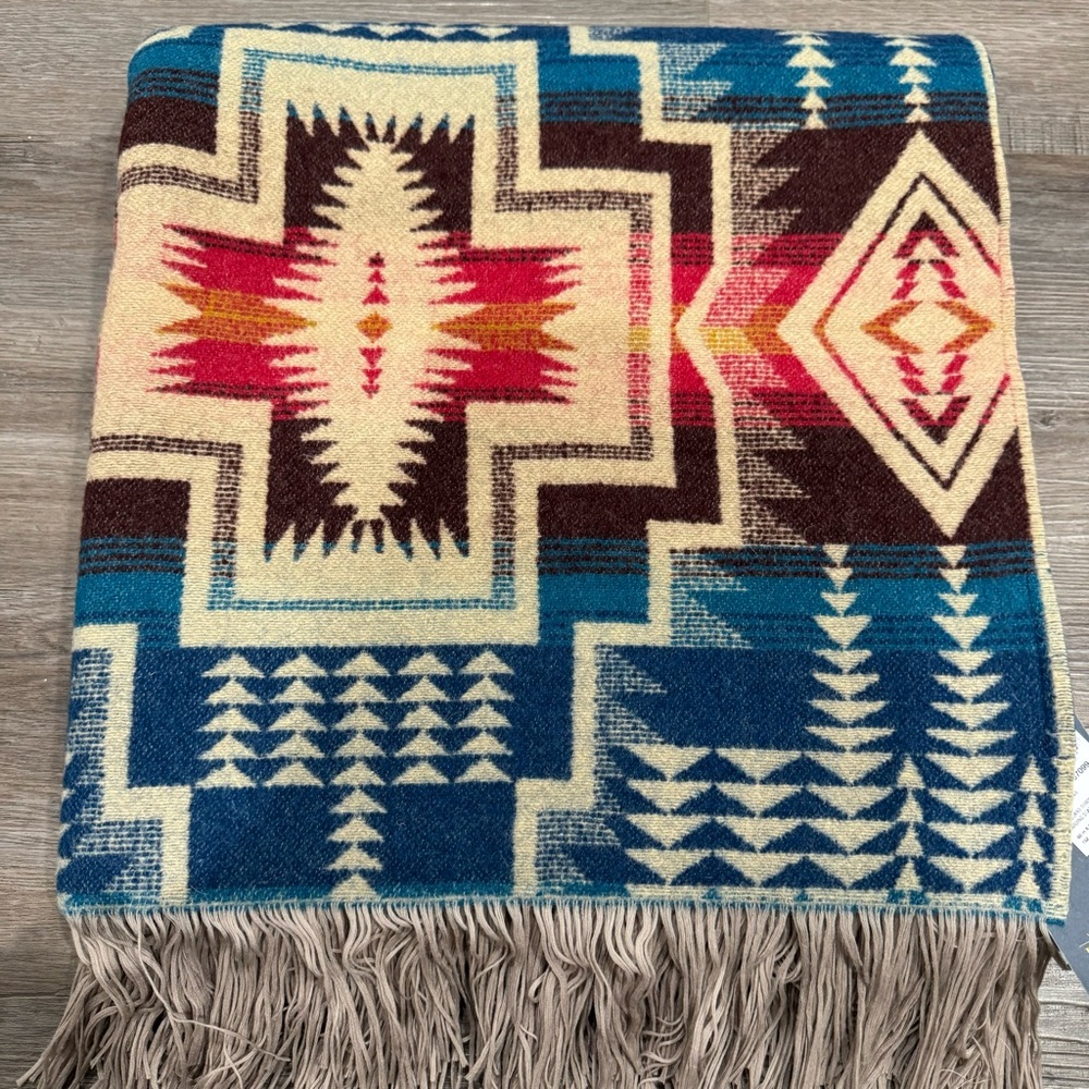 Pendleton Harding Star Fringed Royal Jacquard Throw Blanket - Picture 7 of 15